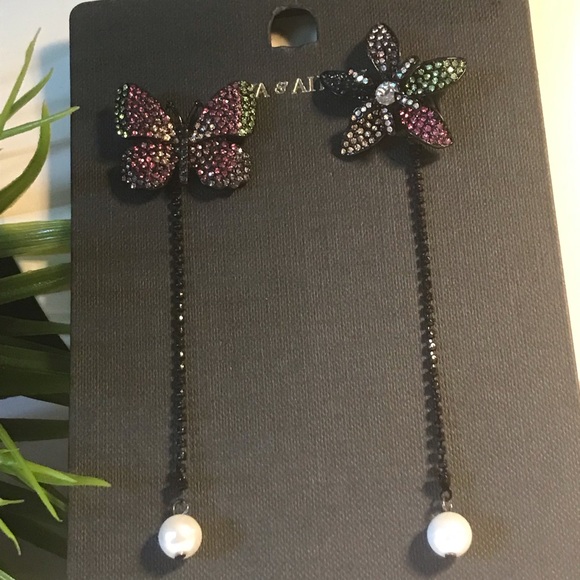 Ave & Aiden Multi Color Crystal Earrings - Picture 5 of 7